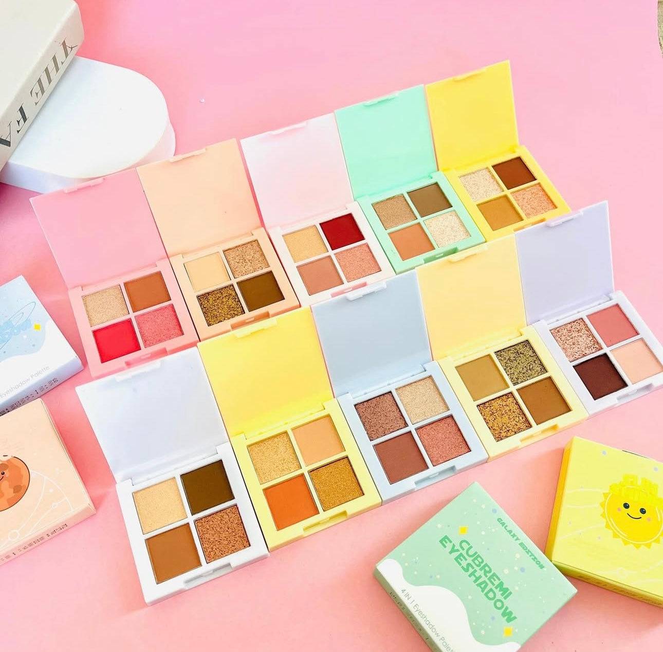 Cubremi 4 in 1 Eyeshadow Pallete (Galaxy Edition)